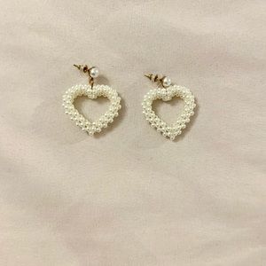 Pearl heart earrings